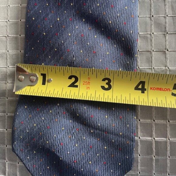 Yves Saint Laurent tie - Picture 4 of 4